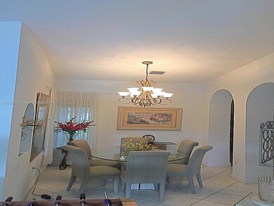 10929 NW 70th St, Doral, FL 33178 - photo 2