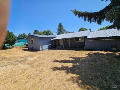 682 Whiting Ave, Weiser, ID 83672 - photo 6
