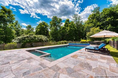 409 Decker Rd, Wallkill, NY 12589 - photo 4