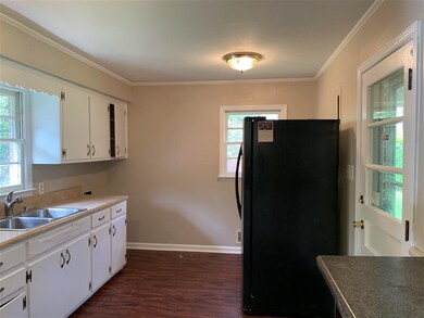 3240 Commodore Dr, Macon, GA 31211 - photo 6