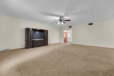 BIG Living room area