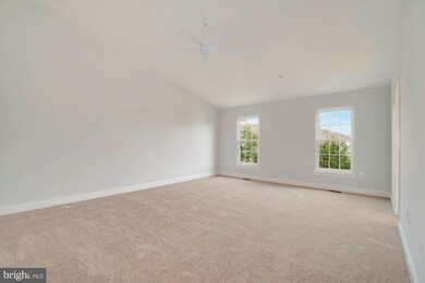 135 Chevy Chase St unit A, Gaithersburg, MD 20878 - photo 3