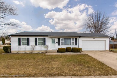 112 W Claremore Dr, Lansing, MI 48911 - photo 2