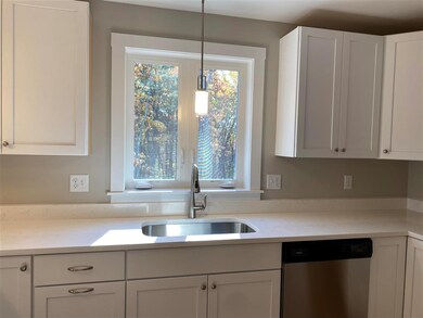 9 Clover Ln unit Lot 84, Londonderry, NH 03053 - photo 4