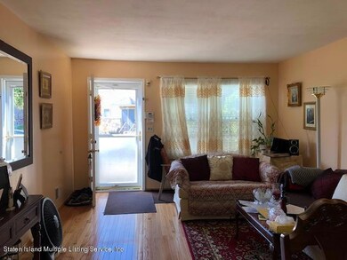165 Skyline Dr, Staten Island, NY 10304 - photo 2