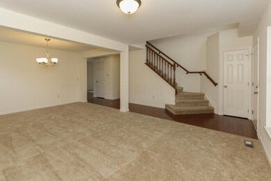 006_Living Room