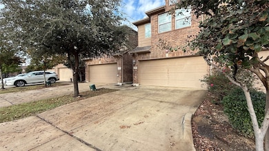 173 Barrington Ln, Lewisville, TX 75067 - photo 2