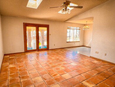 213 Sunrise Ave, Alamogordo, NM 88310 - photo 4