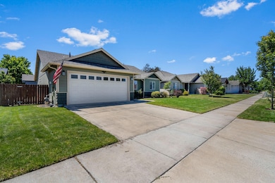 2116 NW Elm Ave, Redmond, OR 97756 - photo 2