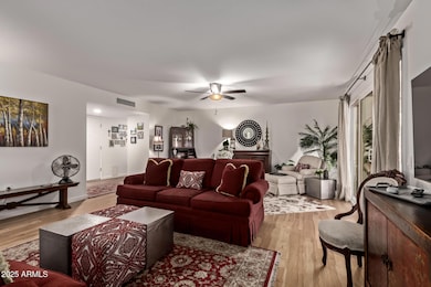 9881 W Spanish Moss Ct, Sun City, AZ 85373 - photo 5