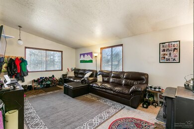 135 SW Mckinley Ave, Bend, OR 97702 - photo 5