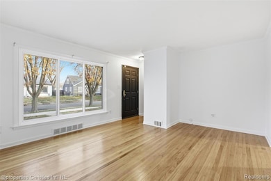1212 Amelia St, Royal Oak, MI 48073 - photo 4