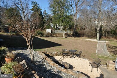 1256 Circle Dr, Halethorpe, MD 21227 - photo 3