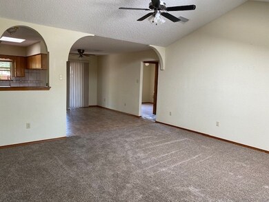 702 Mars Ave, Alamogordo, NM 88310 - photo 4