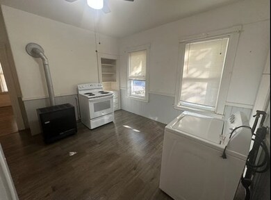 104 Rodney St unit 1, Worcester, MA 01605 - photo 2