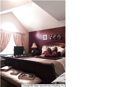 126 Aviston St, Staten Island, NY 10306 - photo 5