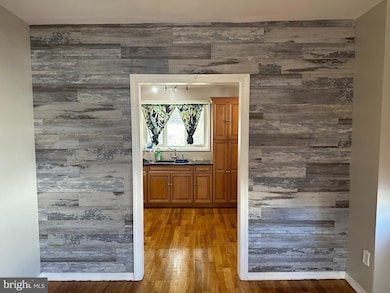 2746 Lefevre St, Philadelphia, PA 19137 - photo 5