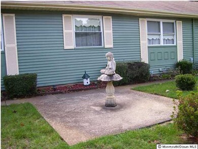 8D Pembroke Ln unit B, Whiting, NJ 08759 - photo 3