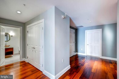 The Ritz-Carlton Residences, Baltimore, MD 21230 - photo 3