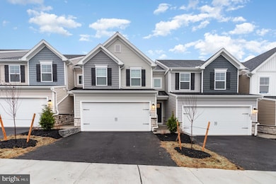 104 Emma Cir, Harrisburg, PA 17112 - photo 3