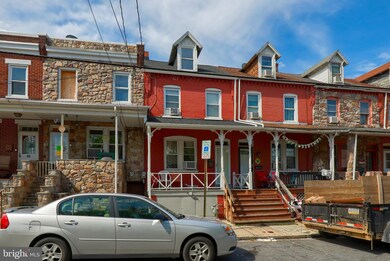 36 1/2 Laurel St, Lancaster, PA 17603 - photo 2