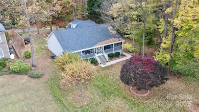 4901 Burton Ln, Denver, NC 28037 - photo 3