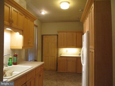 1260 Thurman St, Camden, NJ 08104 - photo 3