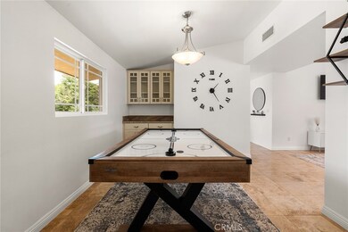 20300 Oxnard St, Woodland Hills, CA 91367 - photo 5