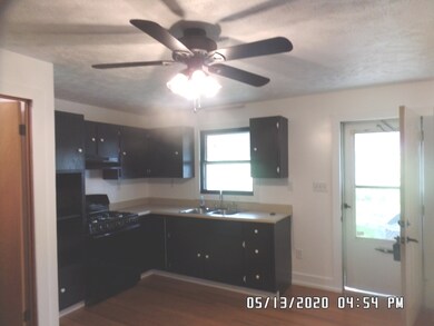 1515 Navajo St, Elkhart, IN 46516 - photo 2