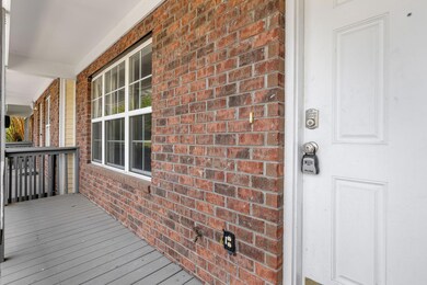 5-web-or-mls-005-7907ShadowOakDr-NorthCh