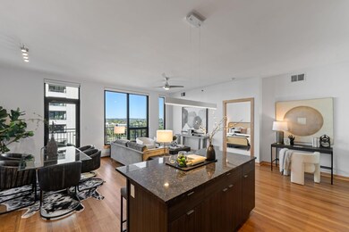 1240 S 2nd St unit 922, Minneapolis, MN 55415 - photo 3