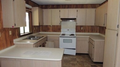 1049 Mililani St, Hilo, HI 96720 - photo 3