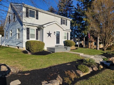 4361 Winfield St, Emmaus, PA 18049 - photo 2