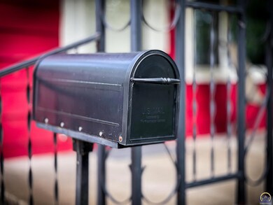 1830 SW Medford Ave, Topeka, KS 66604 - photo 4