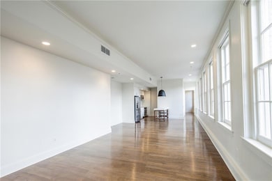 1823 Prytania St unit 209, New Orleans, LA 70130 - photo 4