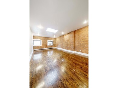 unlisted-address, New York, NY 10001 - photo 2