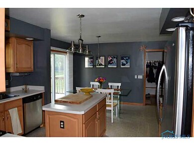 1131 W State Line Rd, Toledo, OH 43612 - photo 4