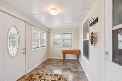 510 N 3rd Ave E, Newton, IA 50208 - photo 4