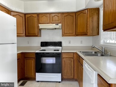 25897 Shenandoah Dr, Mechanicsville, MD 20659 - photo 5