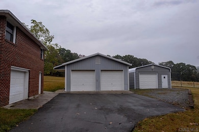 227 Martin Rd, Johnstown, PA 15904 - photo 5