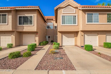 1633 E Lakeside Dr unit 66, Gilbert, AZ 85234 - photo 2