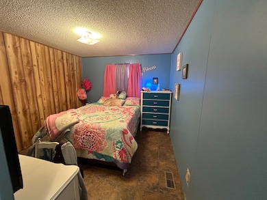 630 Cherokee Dr, Colby, KS 67701 - photo 7