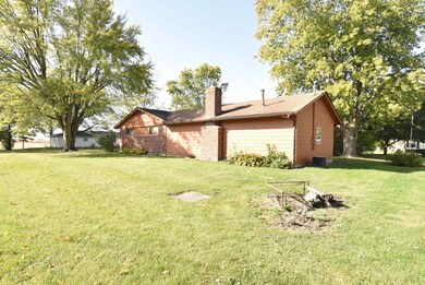 205 W South St, Boswell, IN 47921 - photo 5