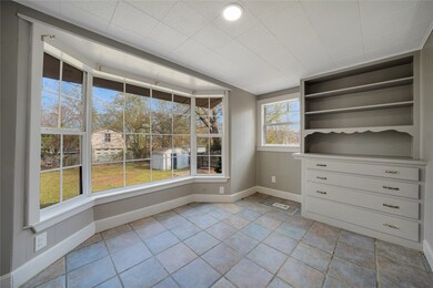 1015 W Walker St, Denison, TX 75020 - photo 7