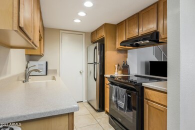 8) KITCHEN