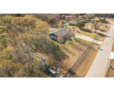 1105 Eagles Way, Springtown, TX 76082 - photo 3