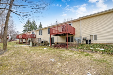 Woodsong_Way_5969_Kalamazoo_49009-36