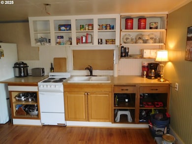 315 W Washington St, Athena, OR 97813 - photo 6