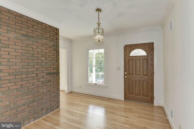 2971 Aspen Ln, Falls Church, VA 22042 - photo 5