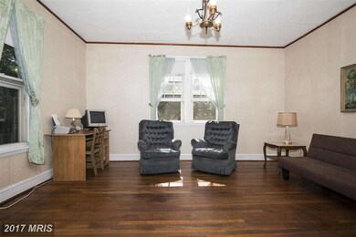 1554 S Rolling Rd, Halethorpe, MD 21227 - photo 3